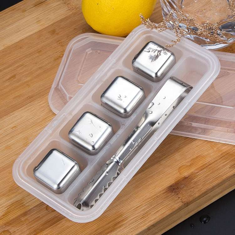 Set of 4 with Tong Stainless Steel Bar Wisky Chiller Stones Ice Cube