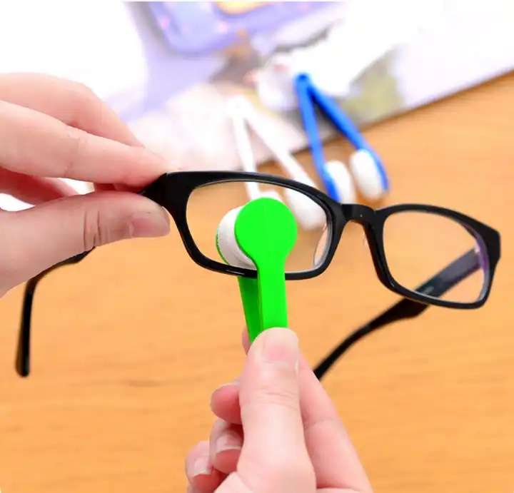 Multifunctional Portable Super Soft Glasses Cleaner - Image 2