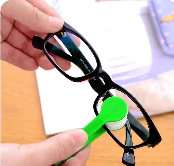 Multifunctional Portable Super Soft Glasses Cleaner - Image 3