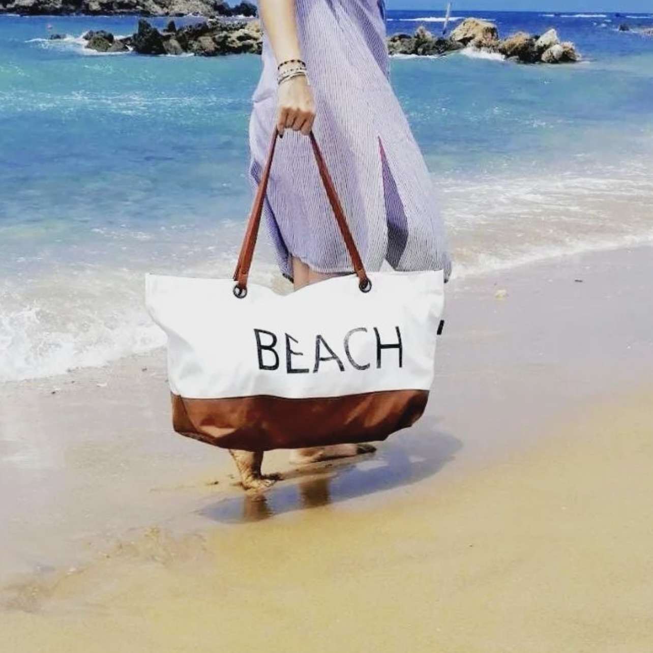 Stylish & Functional Beach Bag